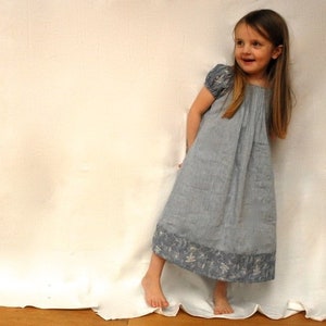 Kleid für Mädchen, Festkleid, Kinderkleid, Langeskleid, Ballkleid mit Blumenstickerei in blau Milla Bild 1