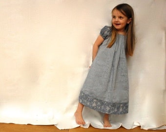 Robe pour filles, robe de fête, robe enfant, robe longue, robe de bal avec broderie florale en bleu « Milla »