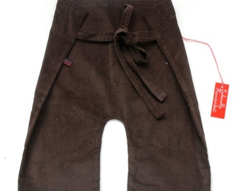 Pantalon en velours côtelé bébé « Anton » pour reliure sans élastique en marron, bleu foncé, menthe, bleu ciel, essence.