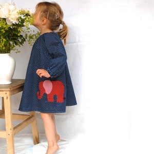 Girls' dress with elephant bag made of dark blue cotton with white dots Lina Bullerbü dress, comfortable, casual and elegant. image 4