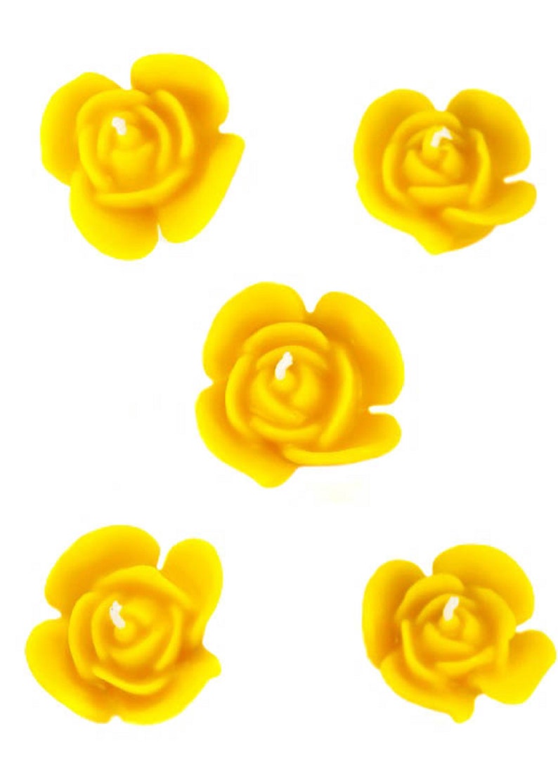 5 Bienenwachskerzen Rosenset von Hand gefertigt goldgelb 100% Naturkerzen Höhe 5cm Druchmesser ca. 6,5cm Brenndauer ca. 6h pro Kerze Bild 6