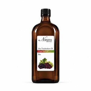 Peut inclure: Une bouteille en verre brun avec un bouchon à vis noir contenant de l'huile de pépins de raisin. L'étiquette blanche porte le nom de marque Naturra, le texte Das Traubenkern Öl, Grape Seed Oil, Bio et une illustration de raisins.