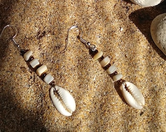 Sea shell and mother-of-pearl earrings, silver sea shell earrings, silver and nacre earrings, sea shell earrings, marine shell gift.
