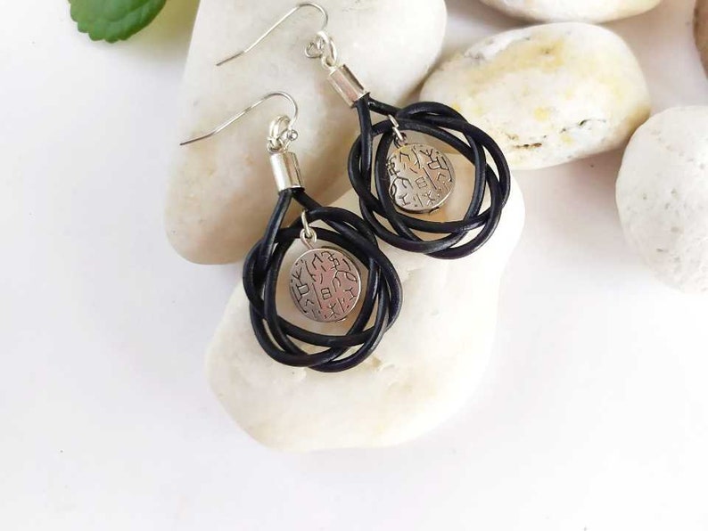 Boucles d'oreilles nœud en cuir style bohème ethnique, boucles d'oreilles en cuir style celtique aux femmes, cadeau ethnique pour mères image 8