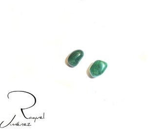 Pendientes botón de jade verde, pendientes con piedra natural, pendientes verdes de mujer, pendientes pequeños de mujer, regalo de mujer.