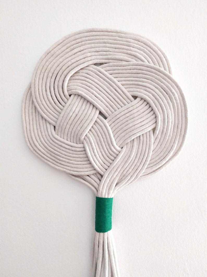 Tapiz de nudos de macramé para colgar en pared, decoración de pared de nudos, tapiz de nudos celtas, decoración de pared boho, arte de pared imagen 3