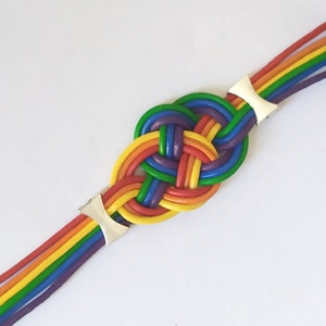 LGTBQ Lederarmband für Homosexuell Stolz Tag, Regenbogenflagge Armband, mehrfarbige Armband, Homosexuell Stolz Tag Armband, Armband Knoten Bild 4