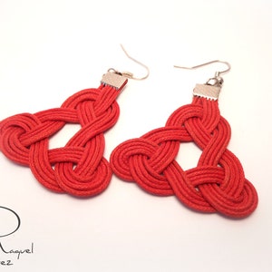 Celtic trinity symbol earrings, irish triskel knot earrings, Celtic triquetra earrings, braided red cotton earring, irish earrings.