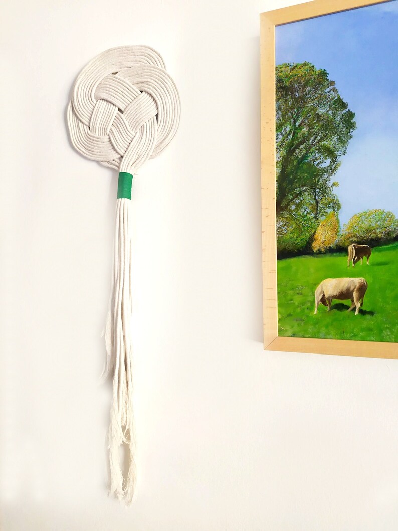 Tapiz de nudos de macramé para colgar en pared, decoración de pared de nudos, tapiz de nudos celtas, decoración de pared boho, arte de pared imagen 2