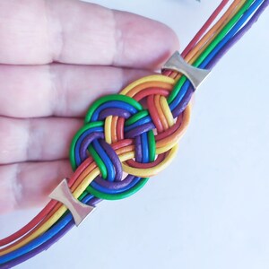 LGTBQ Lederarmband für Homosexuell Stolz Tag, Regenbogenflagge Armband, mehrfarbige Armband, Homosexuell Stolz Tag Armband, Armband Knoten Bild 9