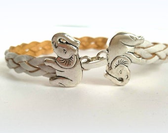 Bracelet avec éléphants et cuir tressé blanc, bracelet pour femme avec éléphants porte-bonheur, bracelet cadeau homme avec éléphants.