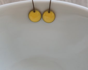Ohrringe mit Emaille 12mm gelb mit Ohrstopper