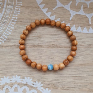 ॐ Armband Olivenholzperlen, Holzperlen aus echtem Olivenholz aus Italien mit einer Larimar Perle bild 3