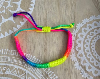 Le monde est coloré - bracelet déclaration - néon