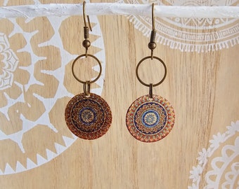 Boucles d’oreilles Mandala, boucles d’oreilles ethniques, boucles d’oreilles tribales en bronze doré, bijoux boho, boucles d’oreilles bohèmes pendantes