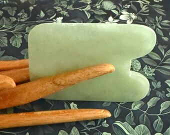 Chinese Medicine Jade Gua Sha Tool for Scraping, Chinese Medicine  "Earth" Element
