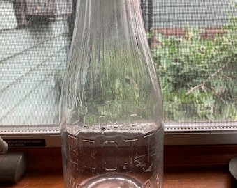 Botella de cuarto de galón de productos lácteos Abbot’s Alderney