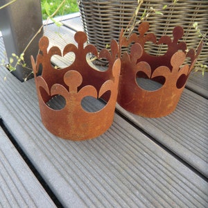 rusty, beautiful crowns for your garden, medium size, crowns made of patina, 11 cm, garden decoration, patio decoration in rust image 4