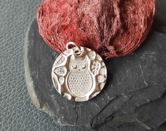 Noble pendant owl 999 silver, round