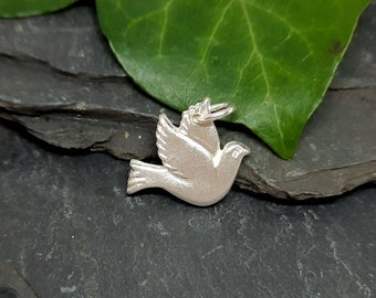 Peace dove pendant made of 999 silver, gift for communion, confirmation, wedding