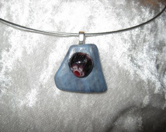 Glasanhänger am Halsreif mit Millefioriperle, Collier, violett, blau, Glasfusing