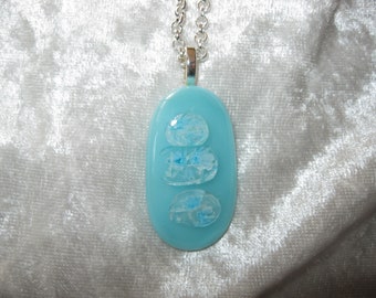 Light blue glass pendant with millefiori and link chain, Glasfusing