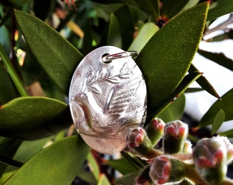 Silver pendant dove made of 999 silver, cabochon shape, gift for communion, confirmation, confirmation, wedding