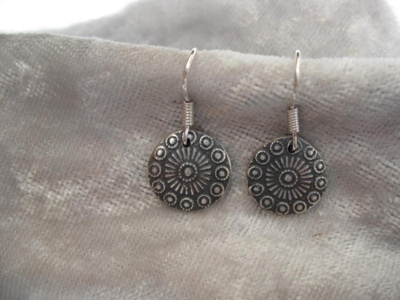 Patterned Silver Earrings round, 999 silver, pierced earrings, blackened, Patina image 1