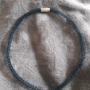 Handgestricktes Collier Wikinger stricken, blau Bild 3