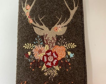 Jagdscheinhülle Filz braun mit Hirsch mit Blumen Hülle für Jägerinnen