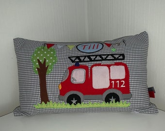 Personalisiertes Kissen mit Feuerwehr und Wimpel Jungen 40 x25 cm *Namenskissen*Geschenk zur Geburt*Geschenk zur Taufe