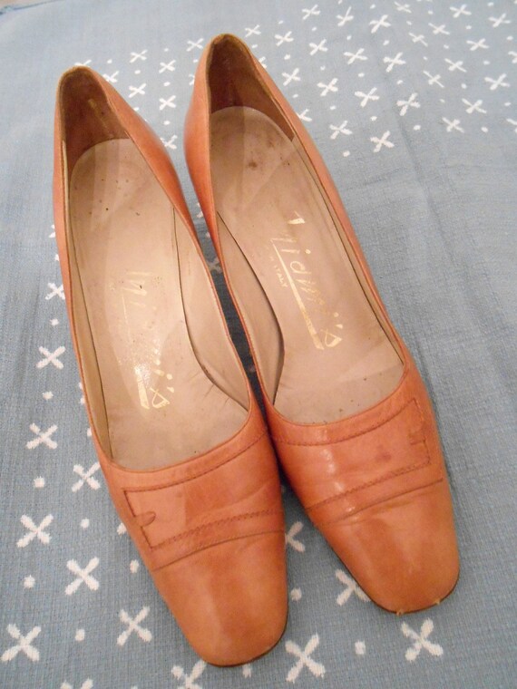 Traum in lachs elegante 60er 70er Pumps | Etsy 60er 70er VINTAGE Schuhe Sling Pumps schwarz | Etsy