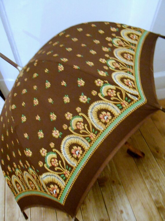 60s 70s brown costumes umbrella flowered