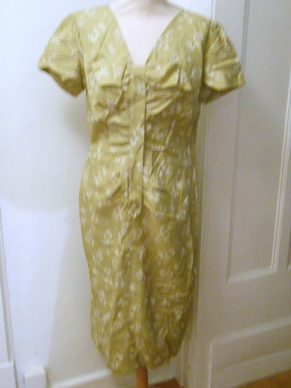 Asia says Hello! Sweet & spotted 50s 60s dress pis