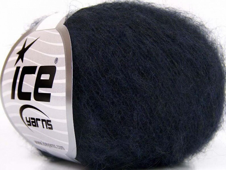 30g Strickgarn Ice Yarn sehr fein 300m 60,00EUR/kg blau  709