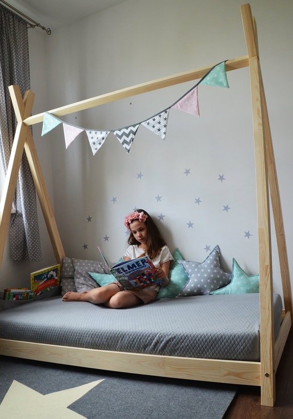 Cama Tipi Plumas para niños - Cama montessori