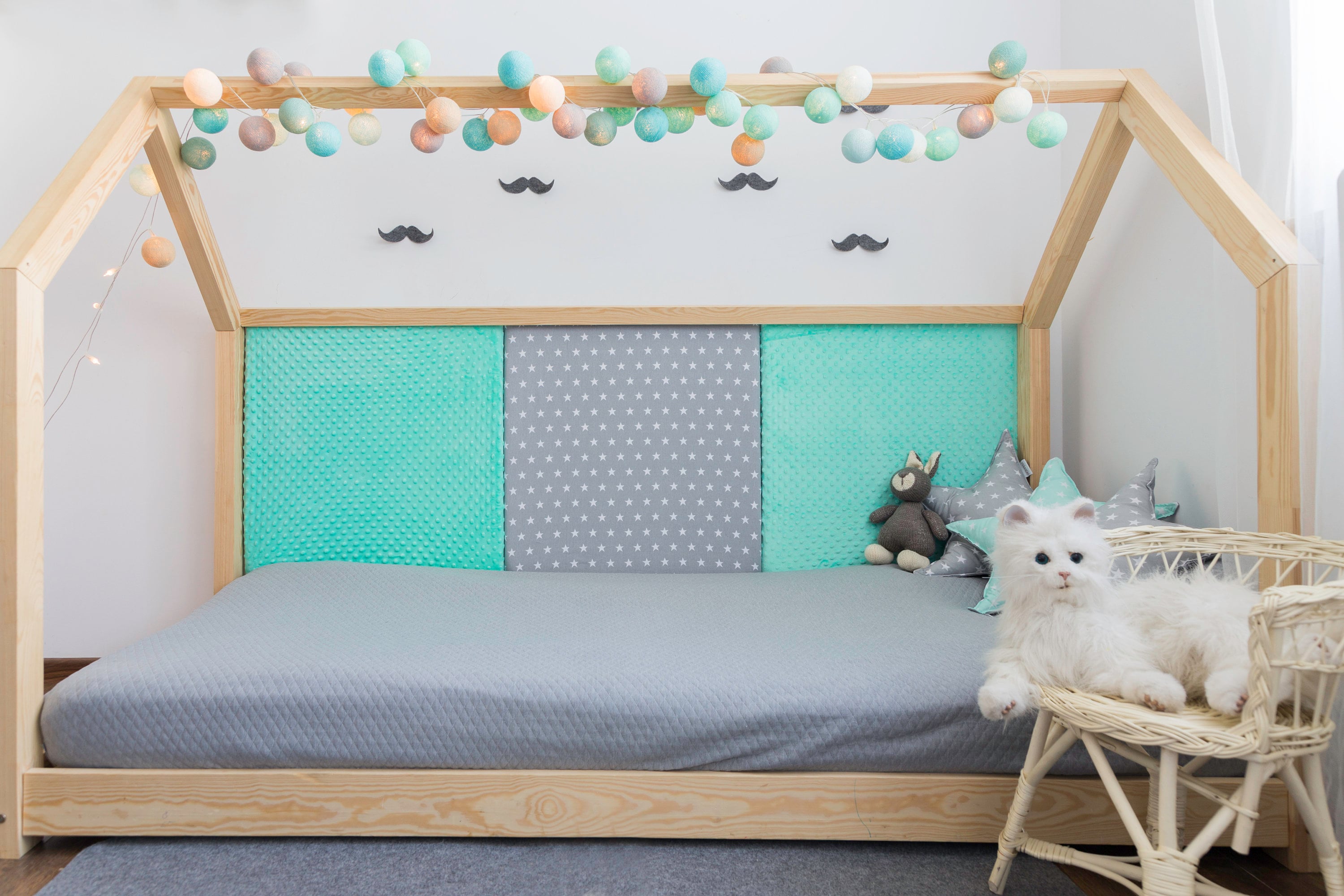 cot house bed