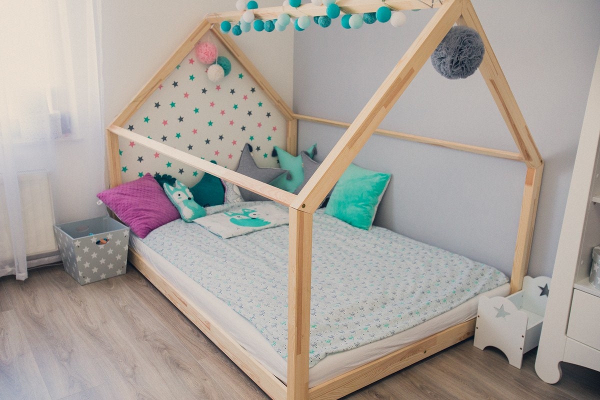 Letto per bambini montessoriano 140 con schienale