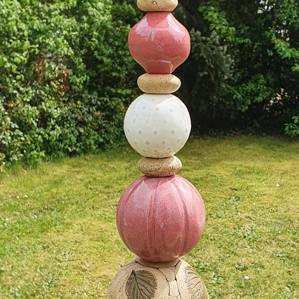 Gartenkeramik Gartenstele Keramikstele Beetstecker in rosa und weiß mit Pünktchen