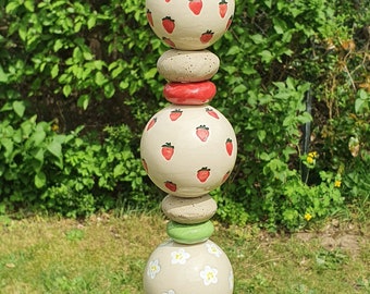 Gartenstele Gartenkeramik Beetstecker rot mit grün Erdbeeren Keramikstele Geschenk Muttertag "Erdbeer Liebe "Rankhilfe