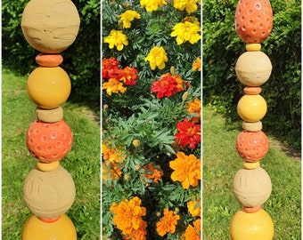 Gartenkeramik Gartenstele Keramikstele in gelb orange und Terrakotta