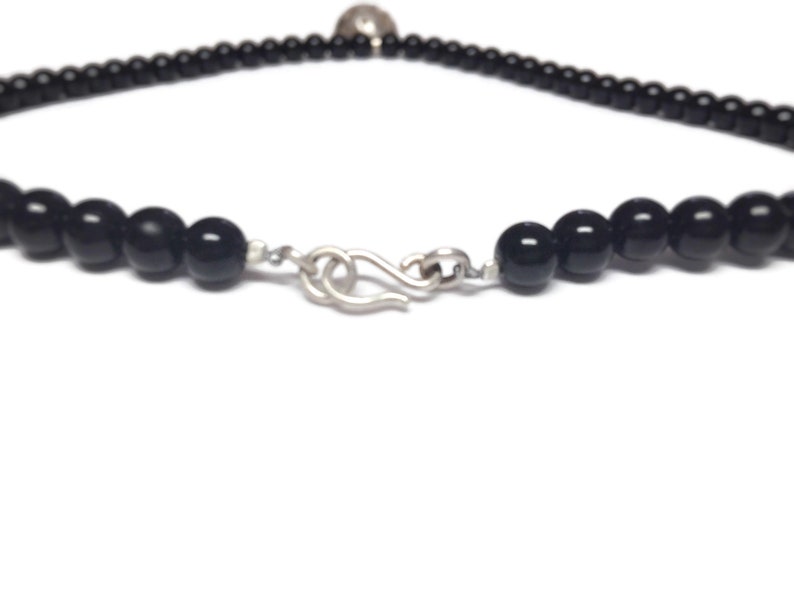 Pendentif de collier de tourmaline noire en argent sterling avec chaîne d'orfèvrerie de fleurs et de fleurs faites à la main perles de 6 mm image 2