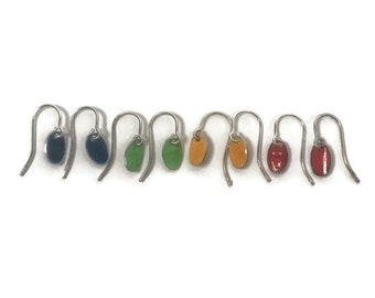 Geometric earrings silver with enamel, oval earrings, enamel earrings, enamel jewelry, blue earrings, red earrings, green earrings