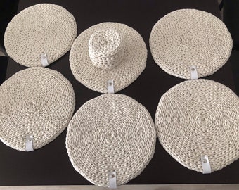 Placemats/placemats/table mats/coasters Round crochet placemats