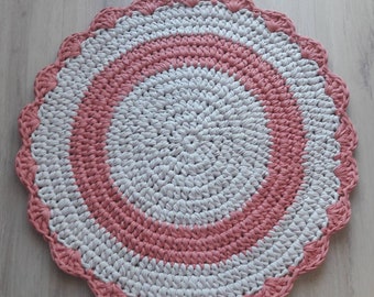 Crocheted bath mat/rug