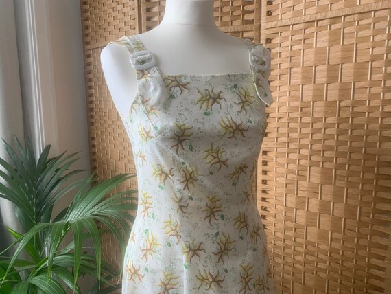 1970s cream and green floral pinafore shift dress… - image 2