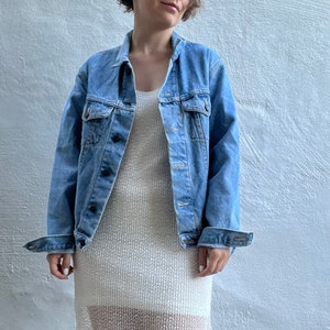 1980s cropped faded blue cropped denim jacket, jean jacket, size XS S 6 8 10
