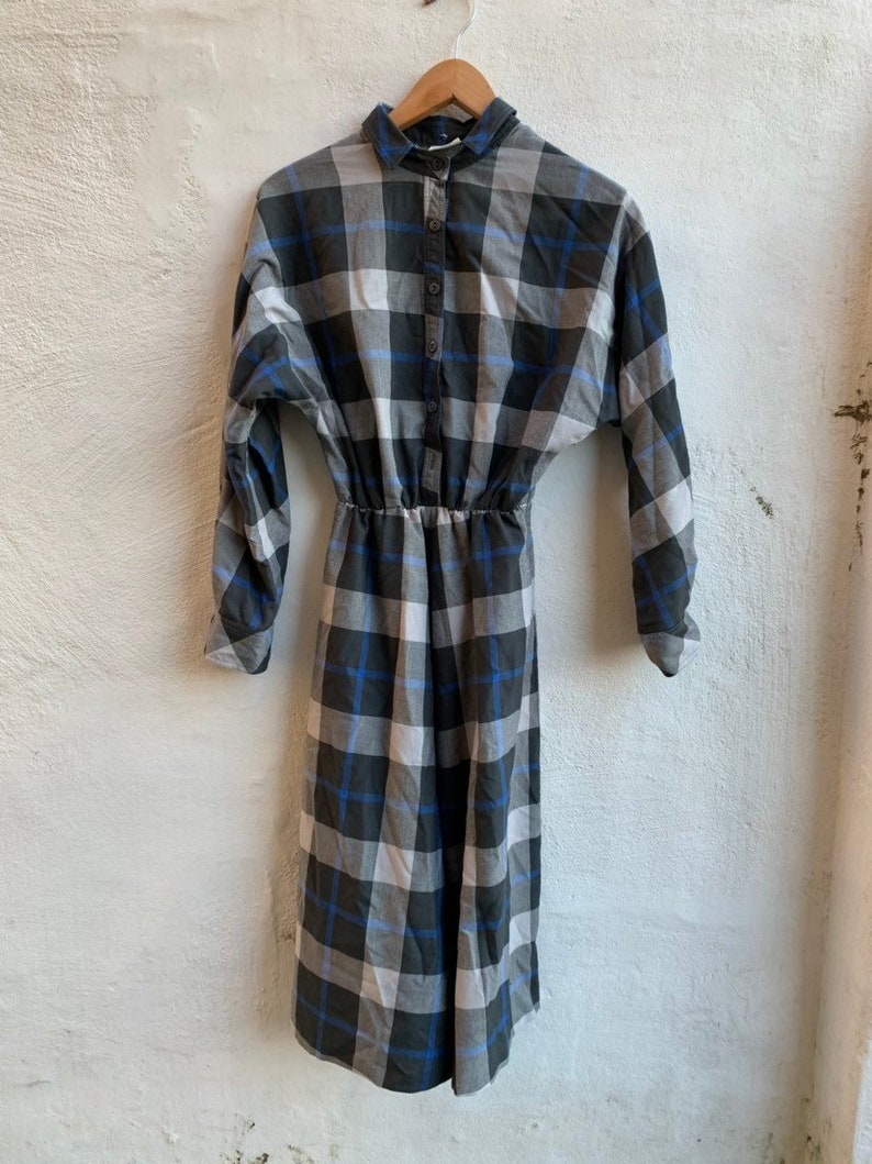 Vintage 1980s does 50s midi PLAID SHIRTDRESS size 8 10 German Make Pockets