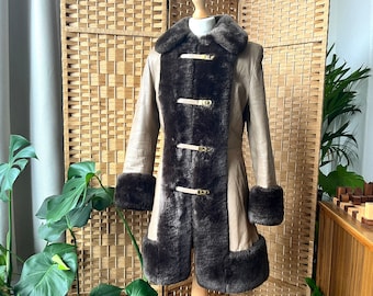 Premium 1960s penny lane coat XS // brown leather and sheepskin collar and cuffs iconic vintage jacket, XS 6 8 10