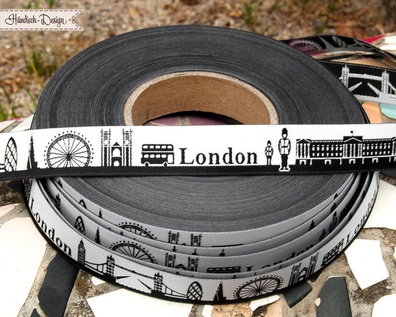 London skyline woven ribbon black/white image 2